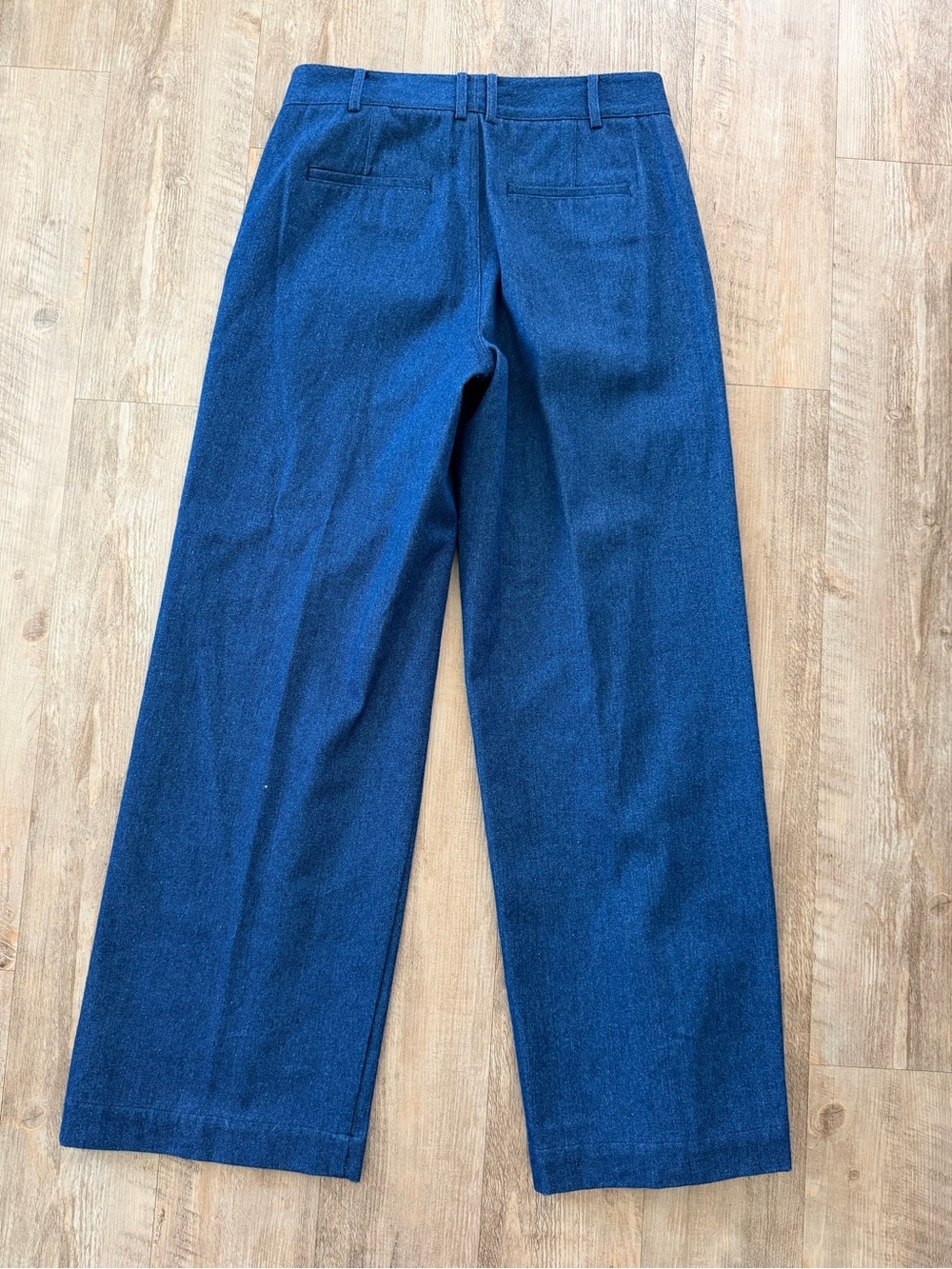 Vince Wide-Leg Denim Trousers - Picture 3 of 5